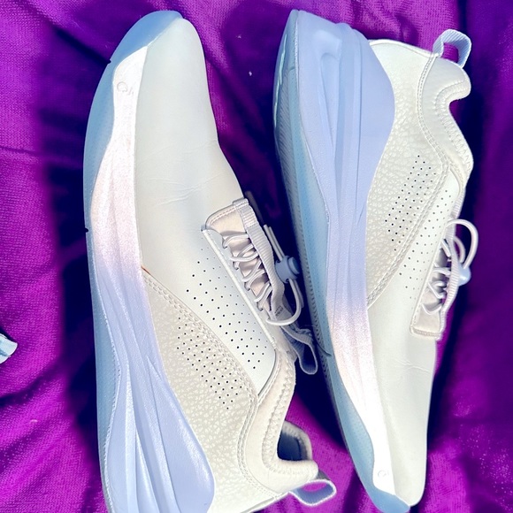 CLOVE Women’s Classic Sneaker Grey Matter Size 9.5 VGUC - Picture 1 of 7